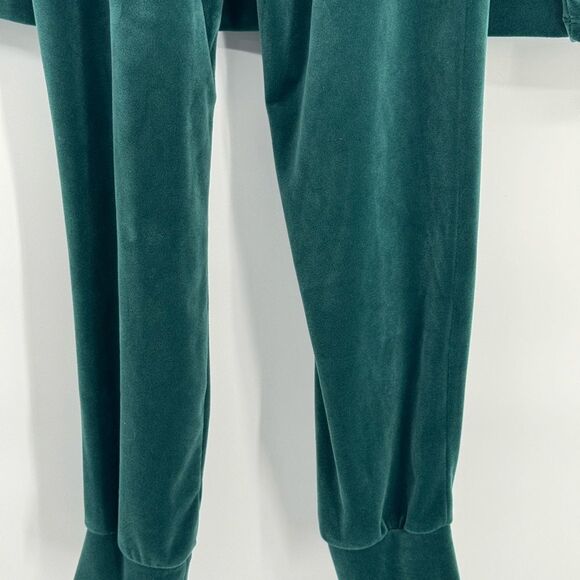 Cable & Garage Green Velvet Soft Track Suit 2Pieces Sweatshirt and Pants - Picture 3 of 6